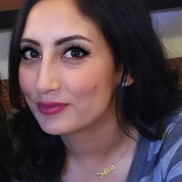 Meet your Posher, Dorene - Picture 1 of 1